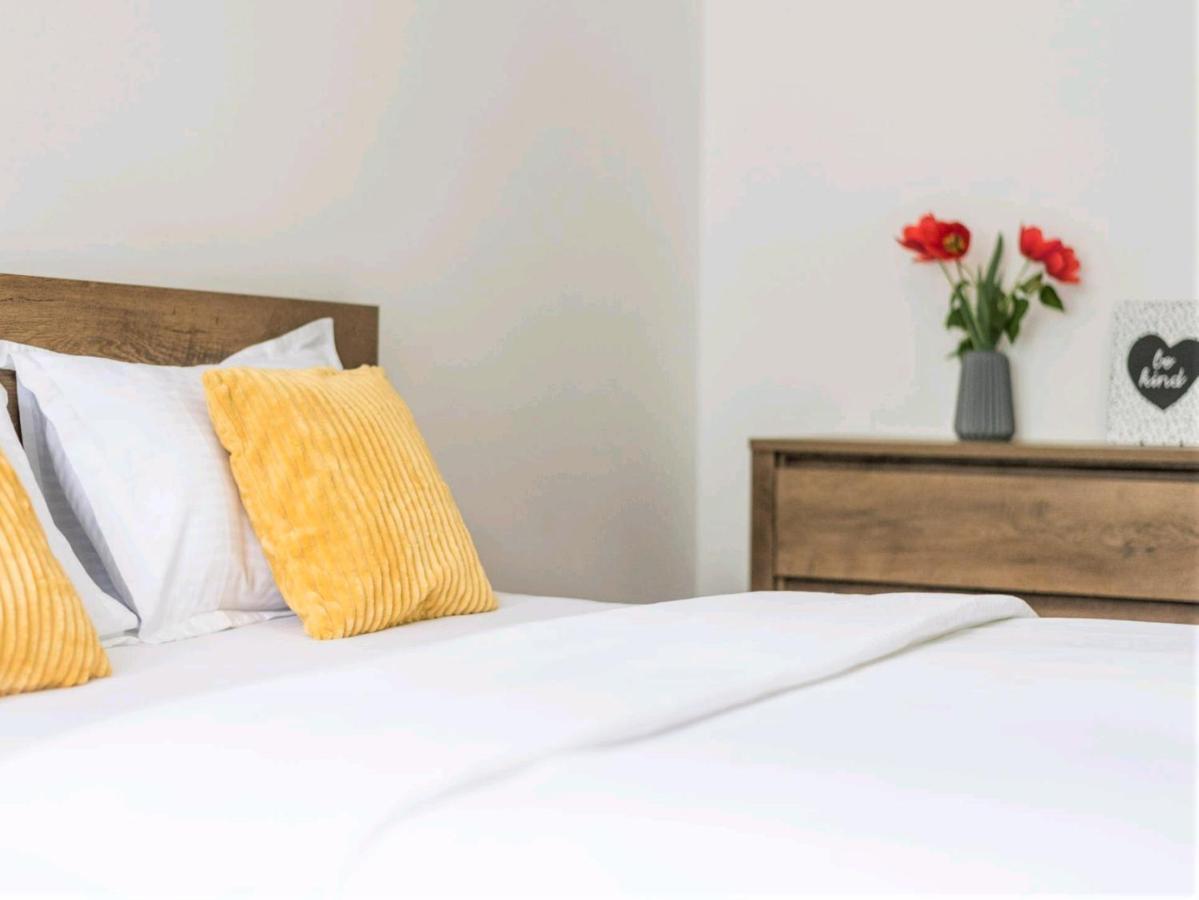 Platinum District 1 & 2 Aparthotel