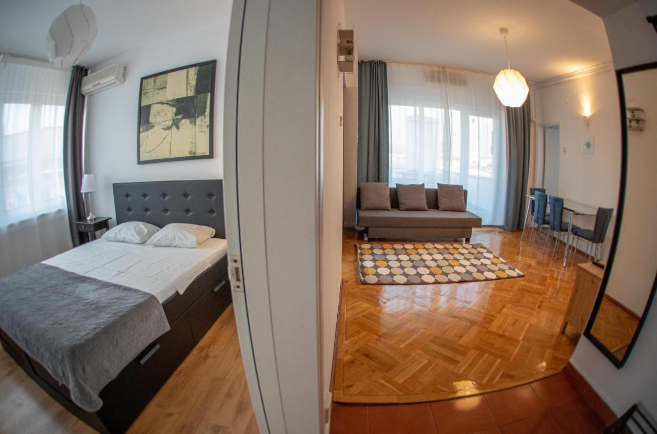 Color Nicolae Tonitza St Apartment *