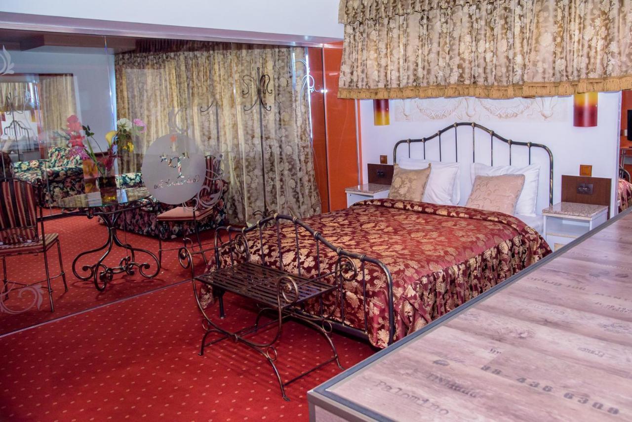 Grand Pier Boutique 4 Stars Villa, Art Museum Deluxe Rooms,best Break From 59 Eur Per Night With Free Italian Breakfast For Minim 4 Nights
