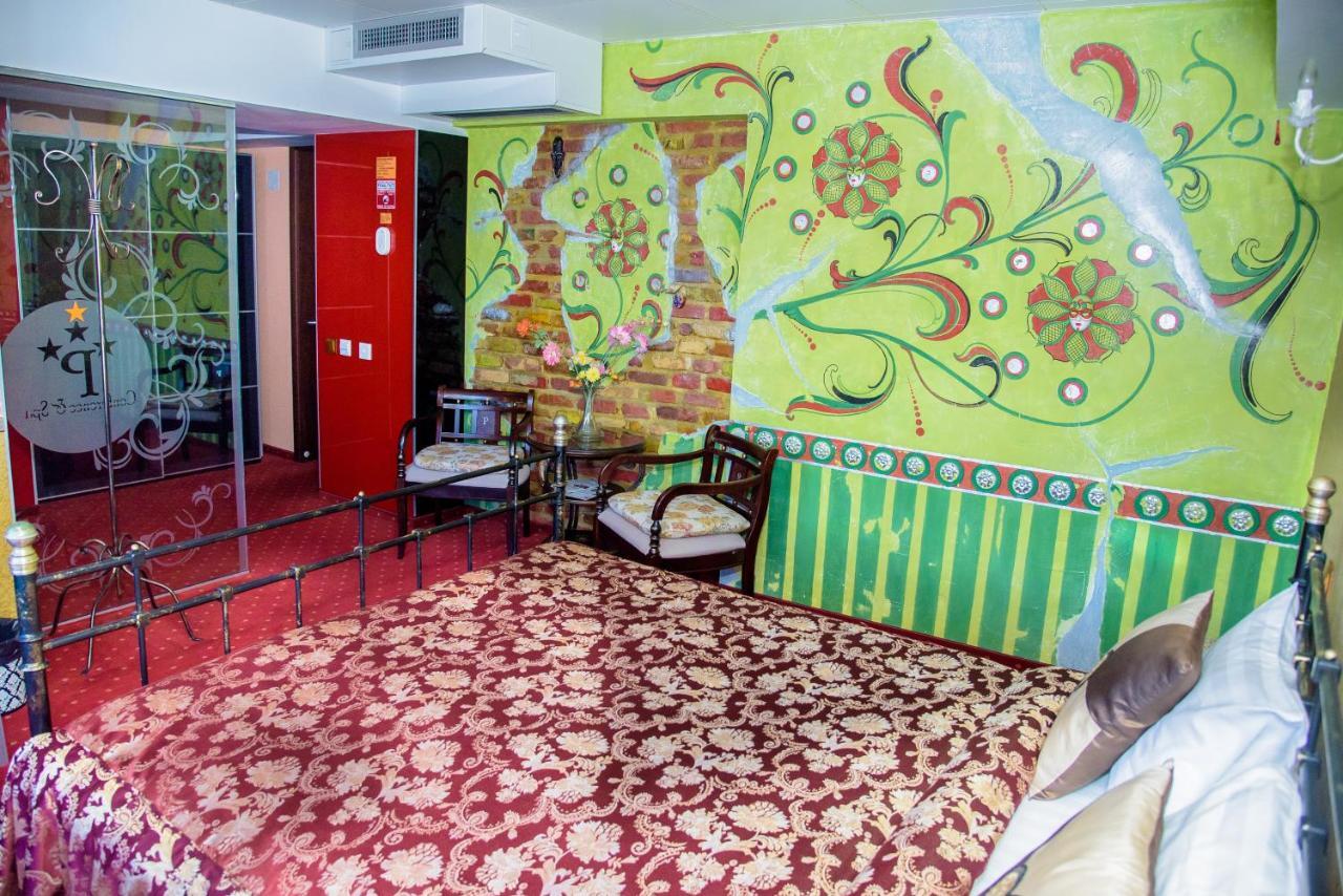 Grand Pier Boutique 4 Stars Villa, Art Museum Deluxe Rooms,best Break From 59 Eur Per Night With Free Italian Breakfast For Minim 4 Nights Bucareste
