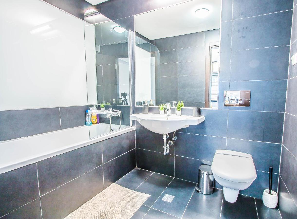 Platinum District 1 & 2 Aparthotel 3*