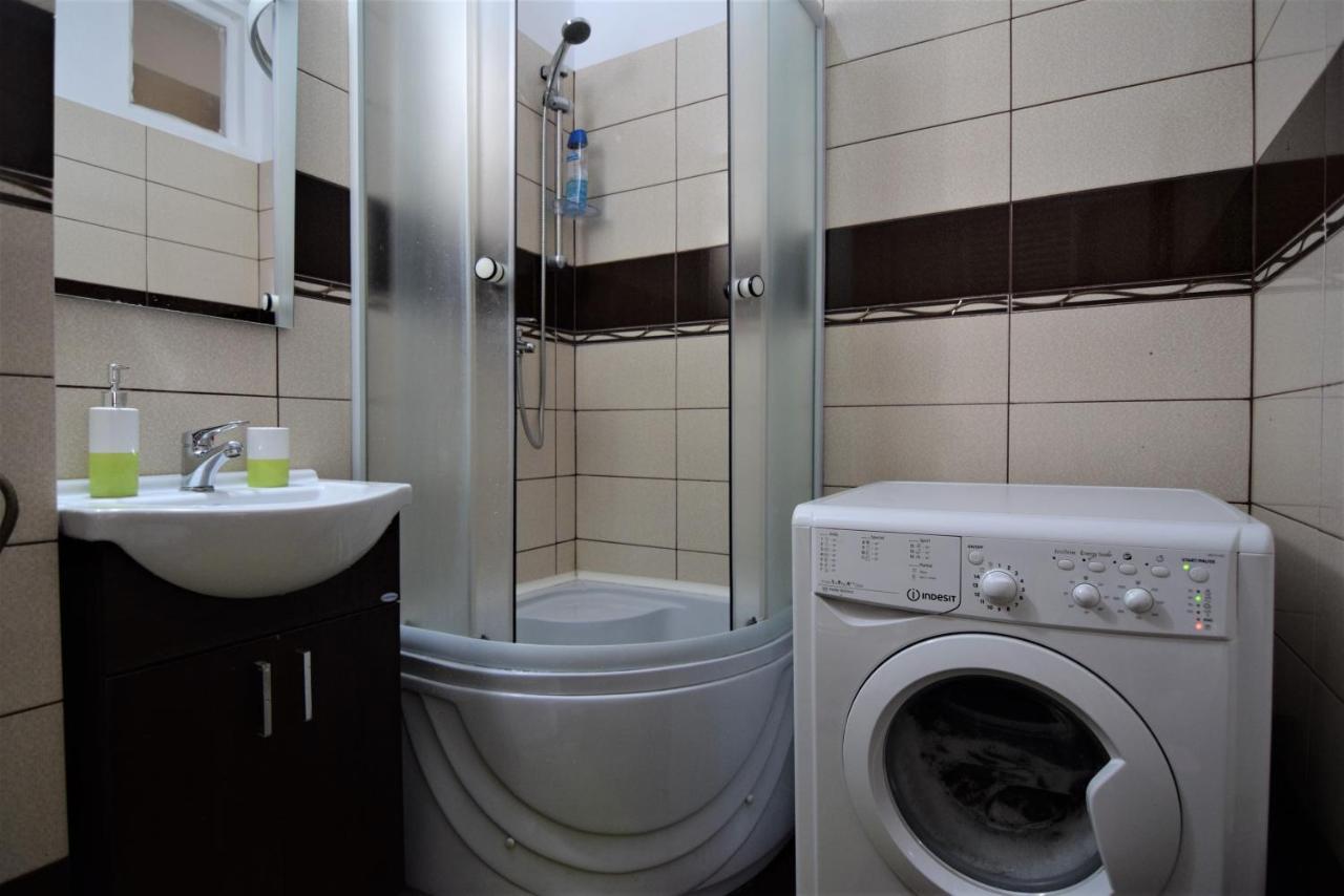Resedinta Lui Calin - Park Izvor - Old Apartment Bucharest