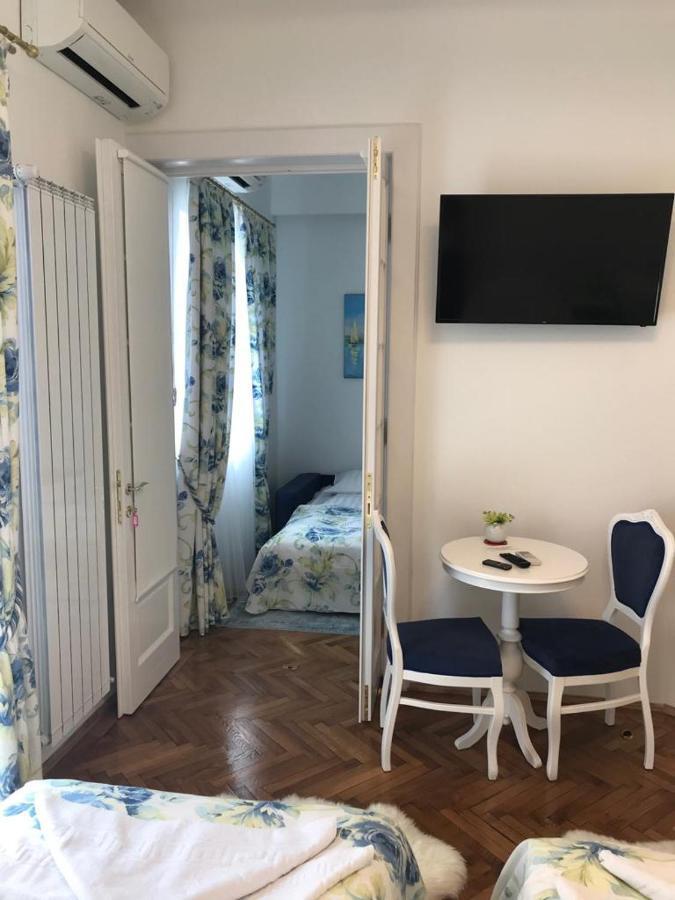 Victoria Luxury 11 * Bucureşti