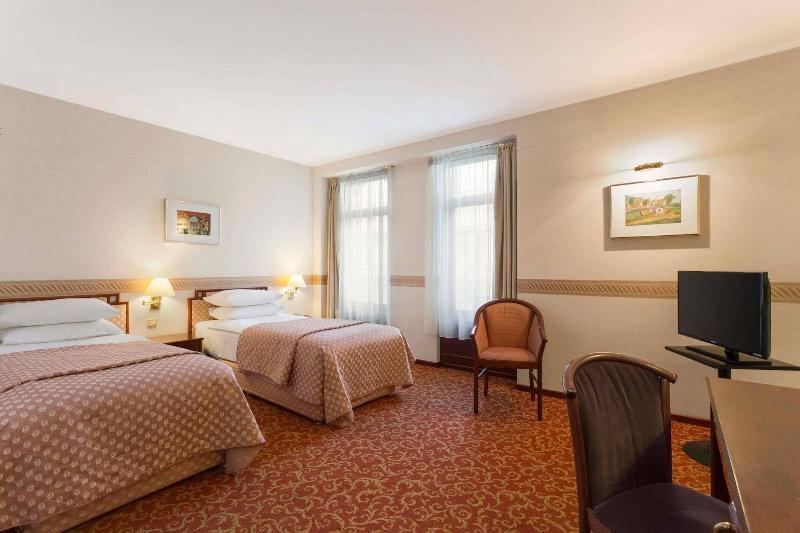 Hotel Ramada By Wyndham Majestic Bucharest