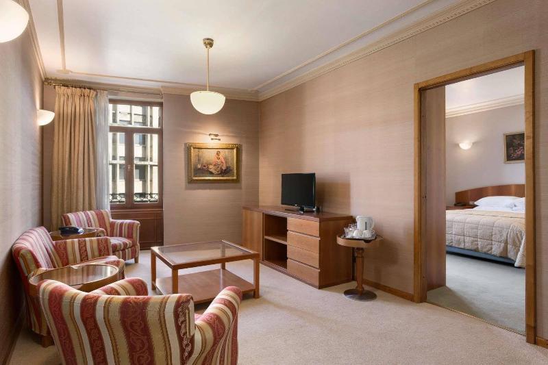 Hotel Ramada By Wyndham Majestic Bucharest
