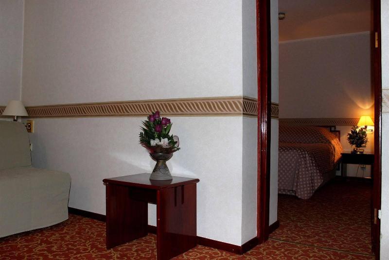 Ramada By Wyndham Majestic 4*