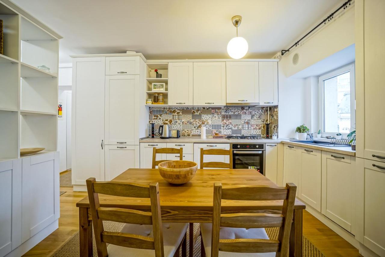 Visit Romana Square Apt. - Metro Bucharest