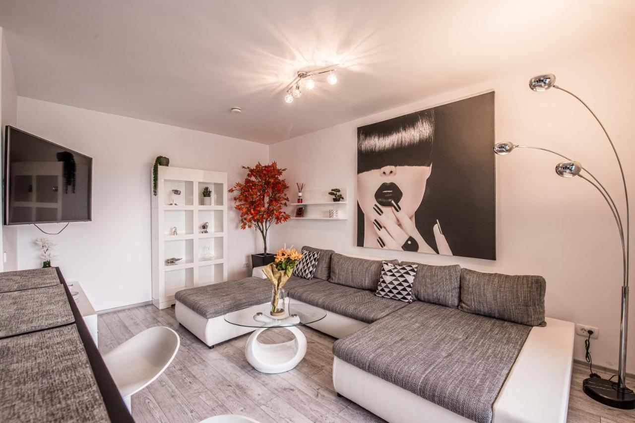 2-room Penthouse Plaza P1 Apartament