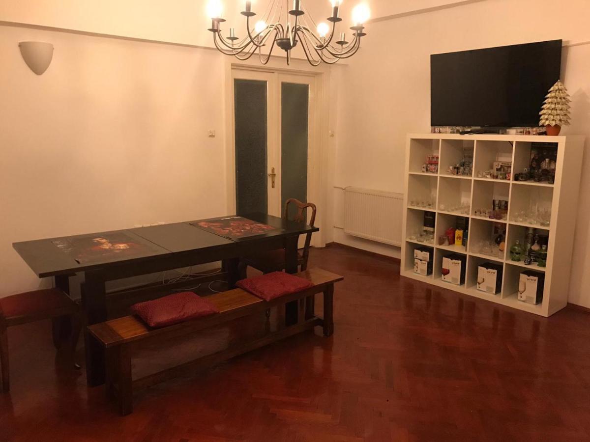 La Casa De Danel * Bucharest