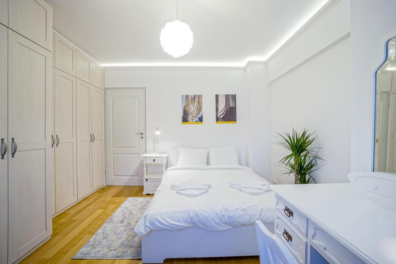 Visit Romana Square Apt. - Metro Bucharest