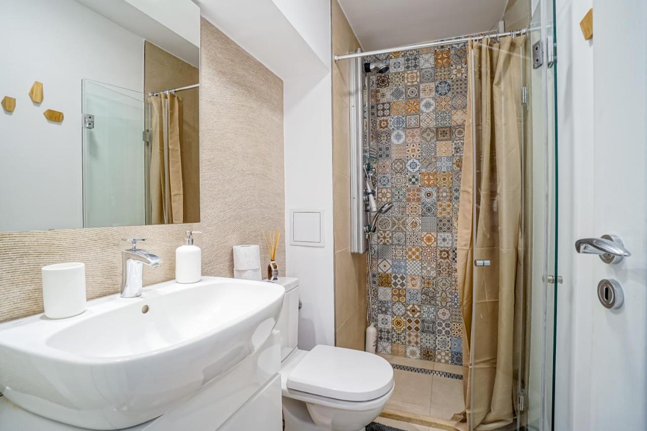 Apartment Visit Romana Square Apt. - Metro