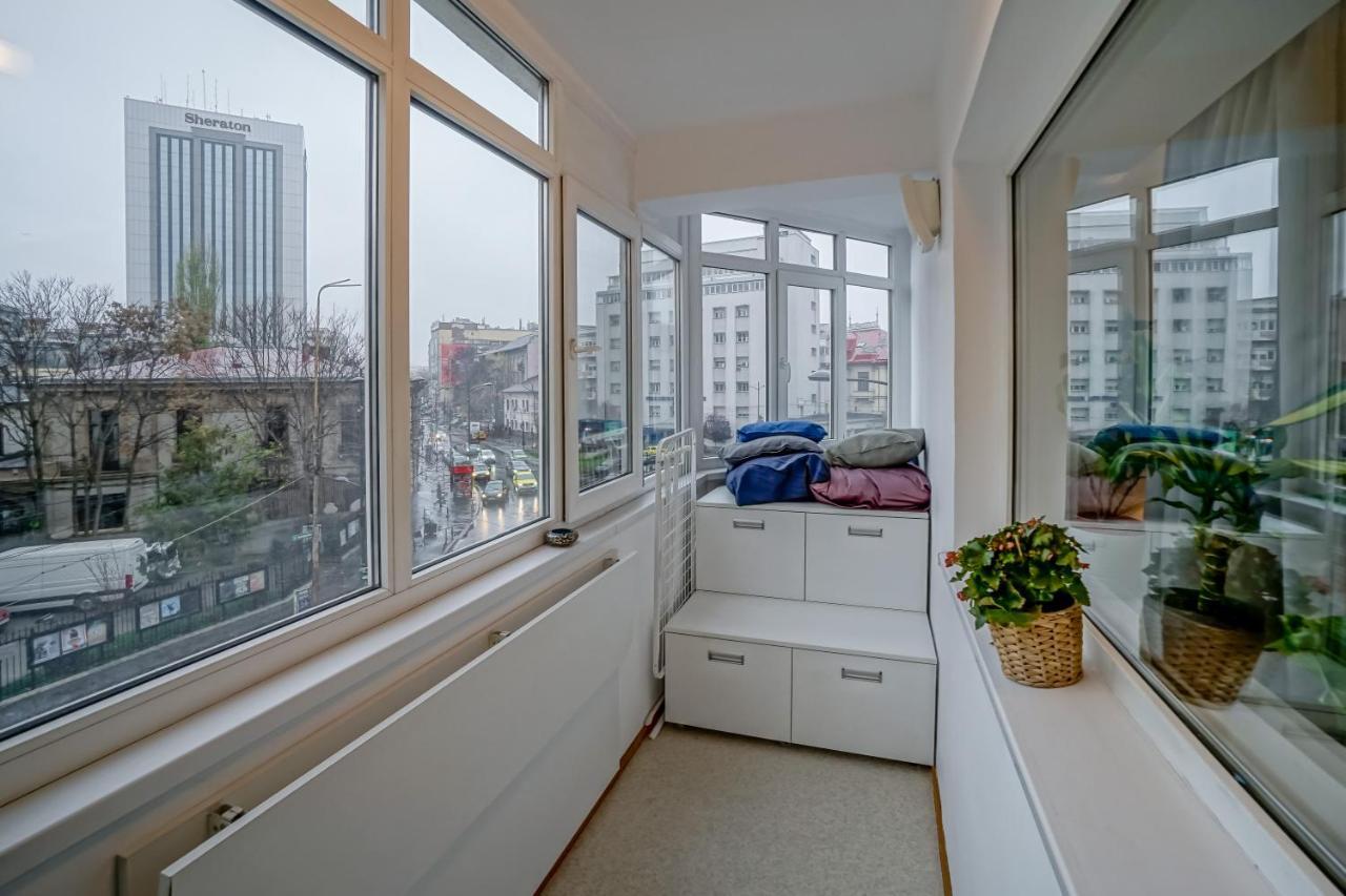 Visit Romana Square Apt. - Metro *