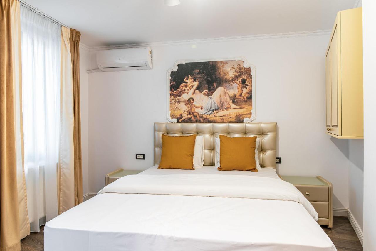 Akiro Boutique Hotel *