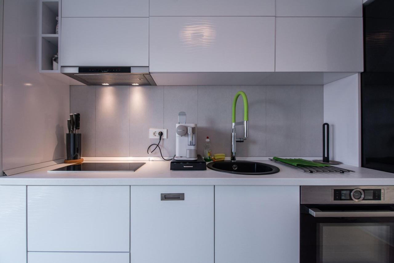 Luxury Westpark 2 With View Apartment Bucharest