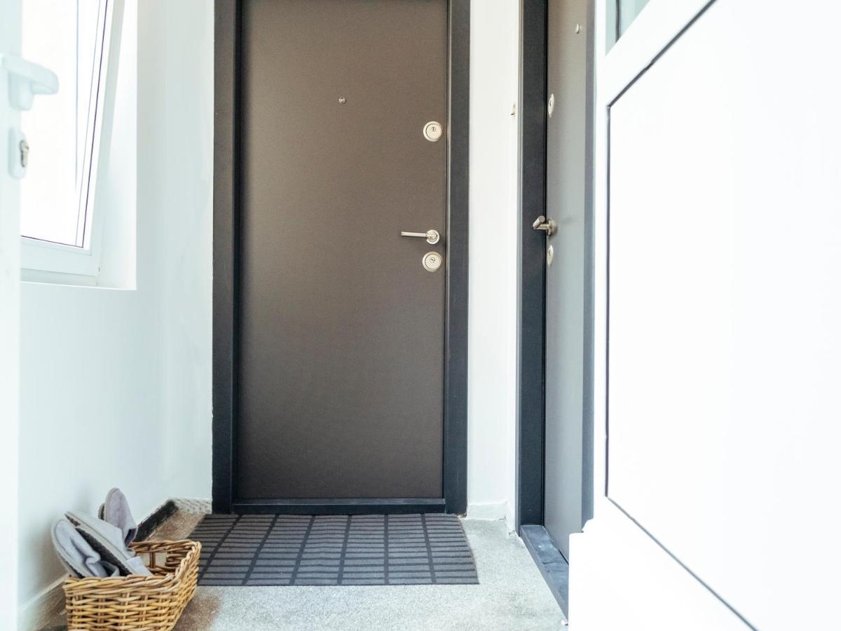 Apartment Beautiful - Location - Amazing Balcony Bucharest