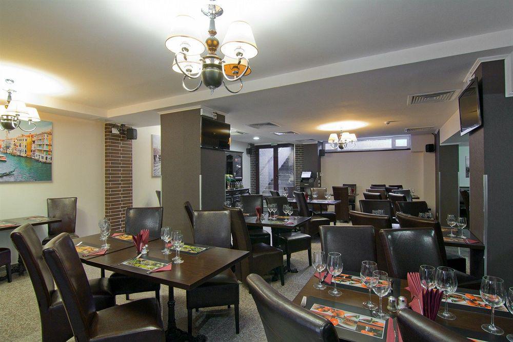 West Plaza Hotel 3*