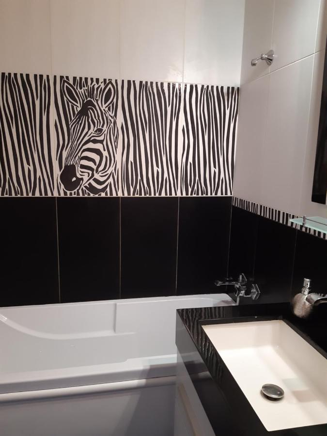 A Chic Apart Iancului Apartment