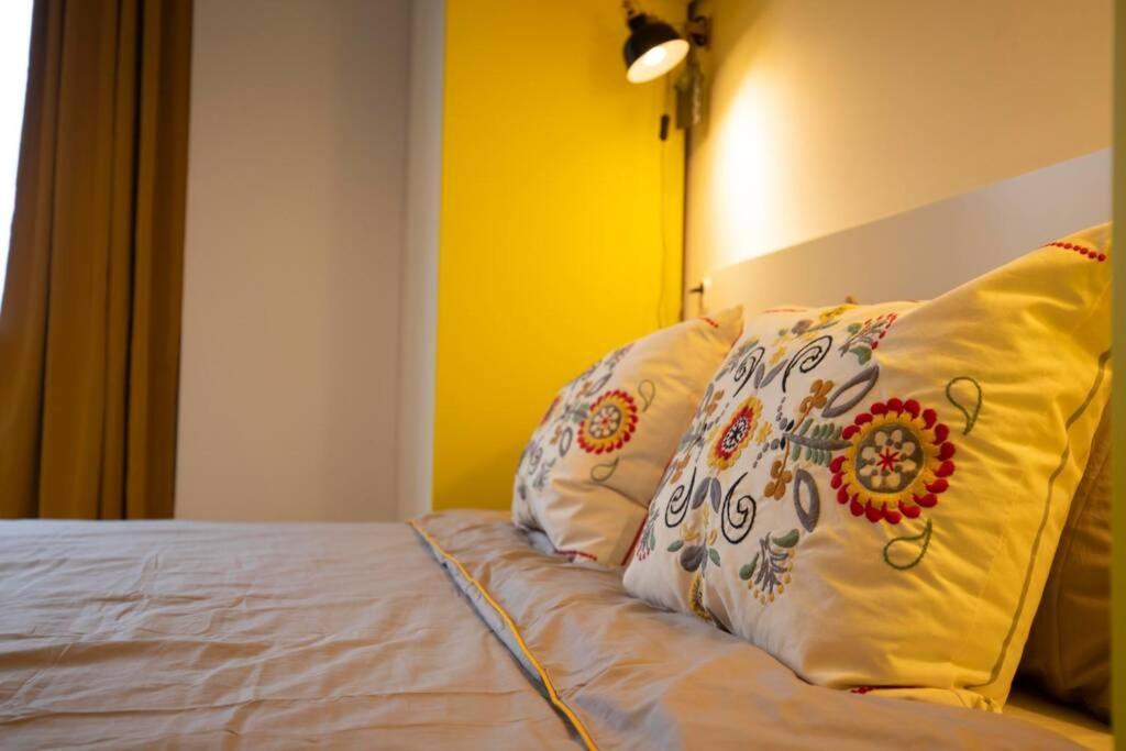 Victoria Avenue Apartment Bucharest