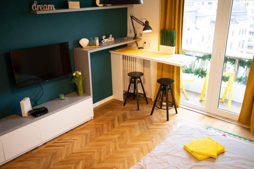 Apartment Victoria Avenue *