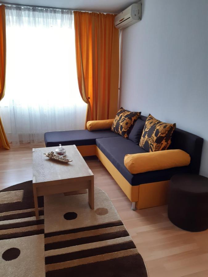 A Chic Apart Iancului Apartment