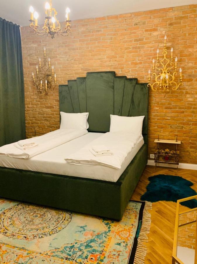 Rezident Apartamento *