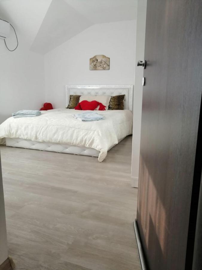 Holiday home Casa Mirela Bucharest