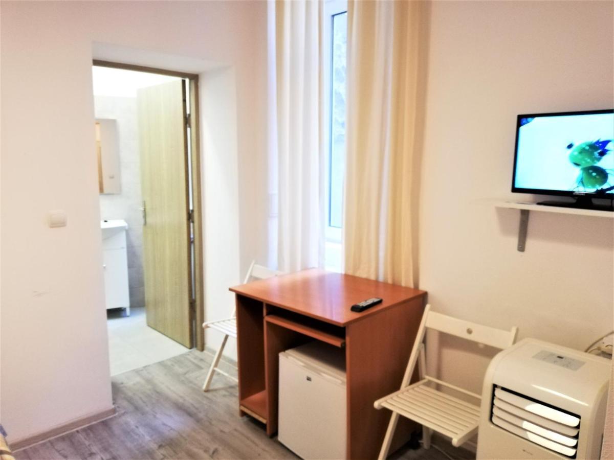 Studio Piata Amzei 1