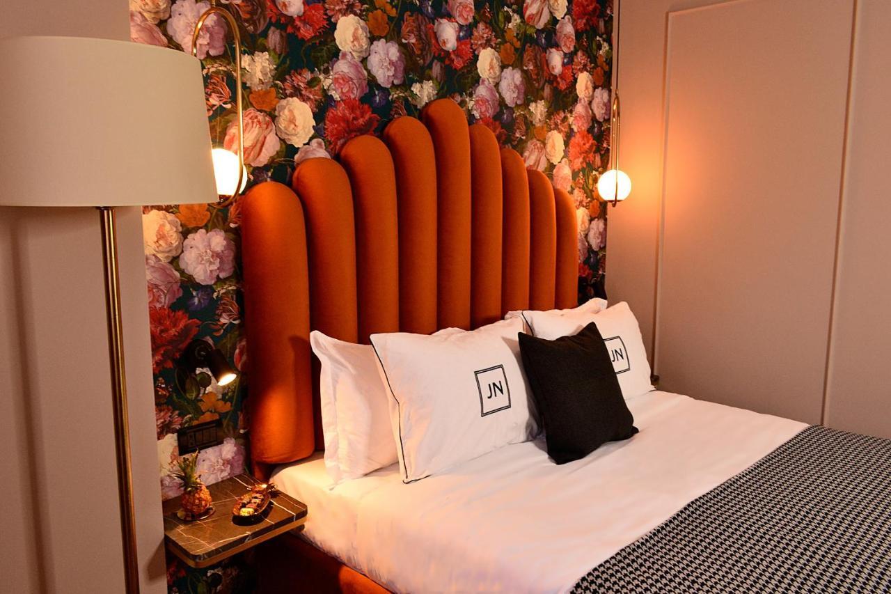 Jn Boutique 4*