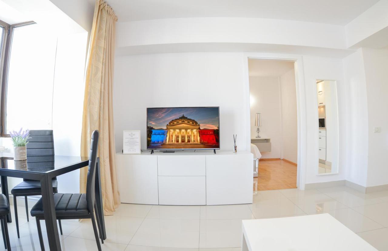 Square Apartment