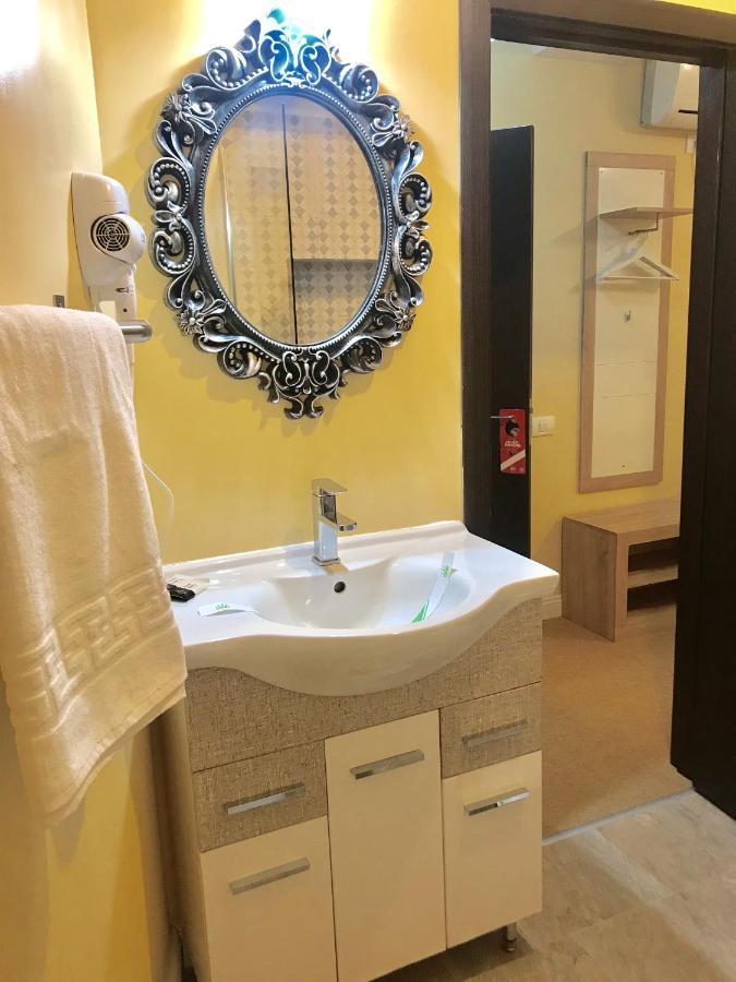 18 Boutique 3*