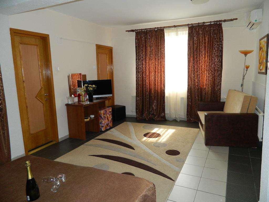 Tranzzit Hotel