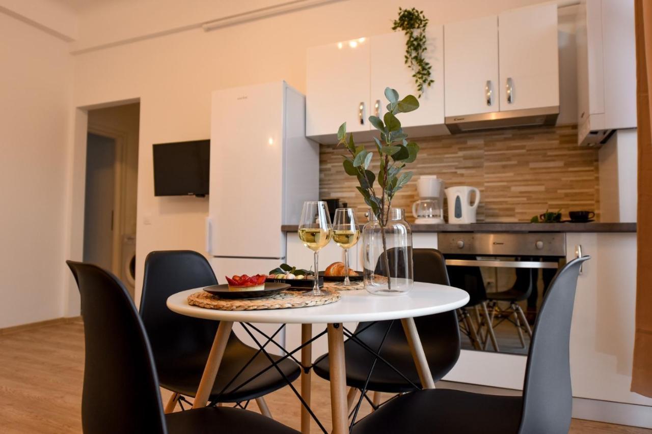 Golden Touches - Elegant - Armeneasca Apt Apartment *