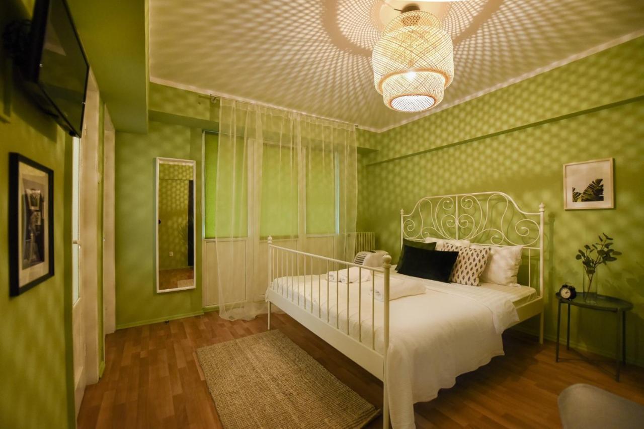 Olives & Sunsets - Lovely View - Calea Victoriei Apartment Bucharest