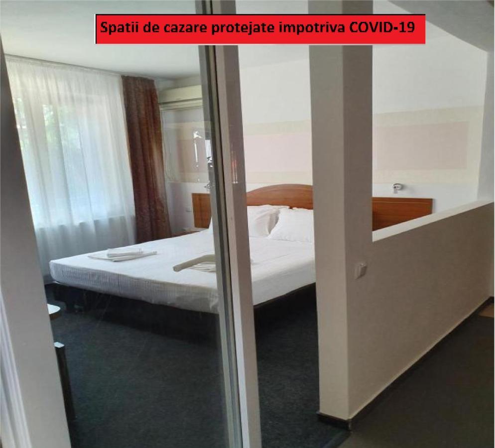 Tranzitrooms *