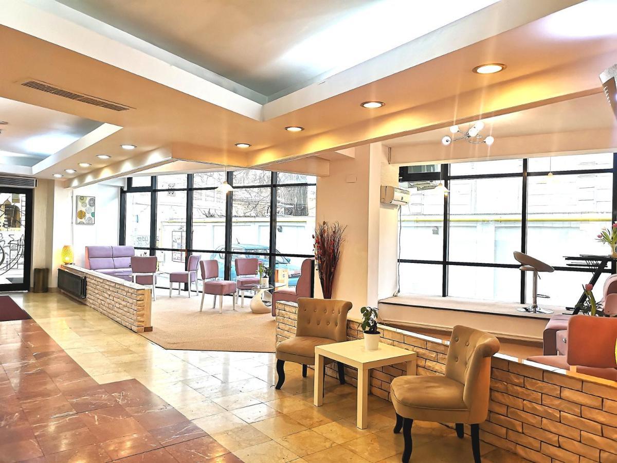Atrium City Center Hotel 4*