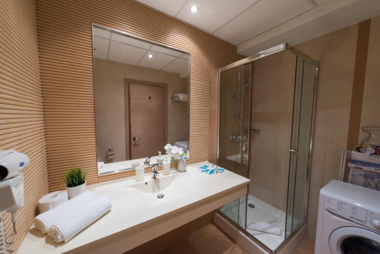 Urban Aparthotel 3*