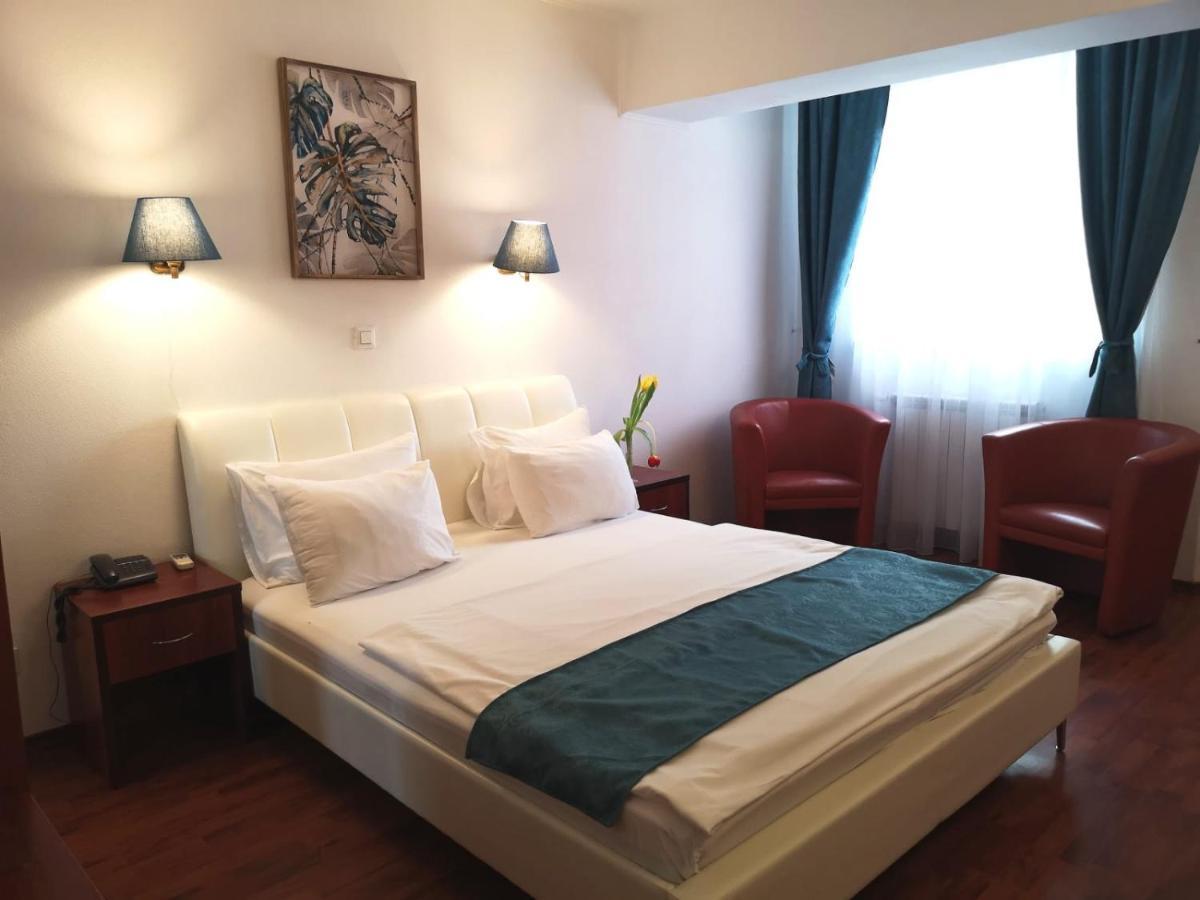 Atrium City Center 4*