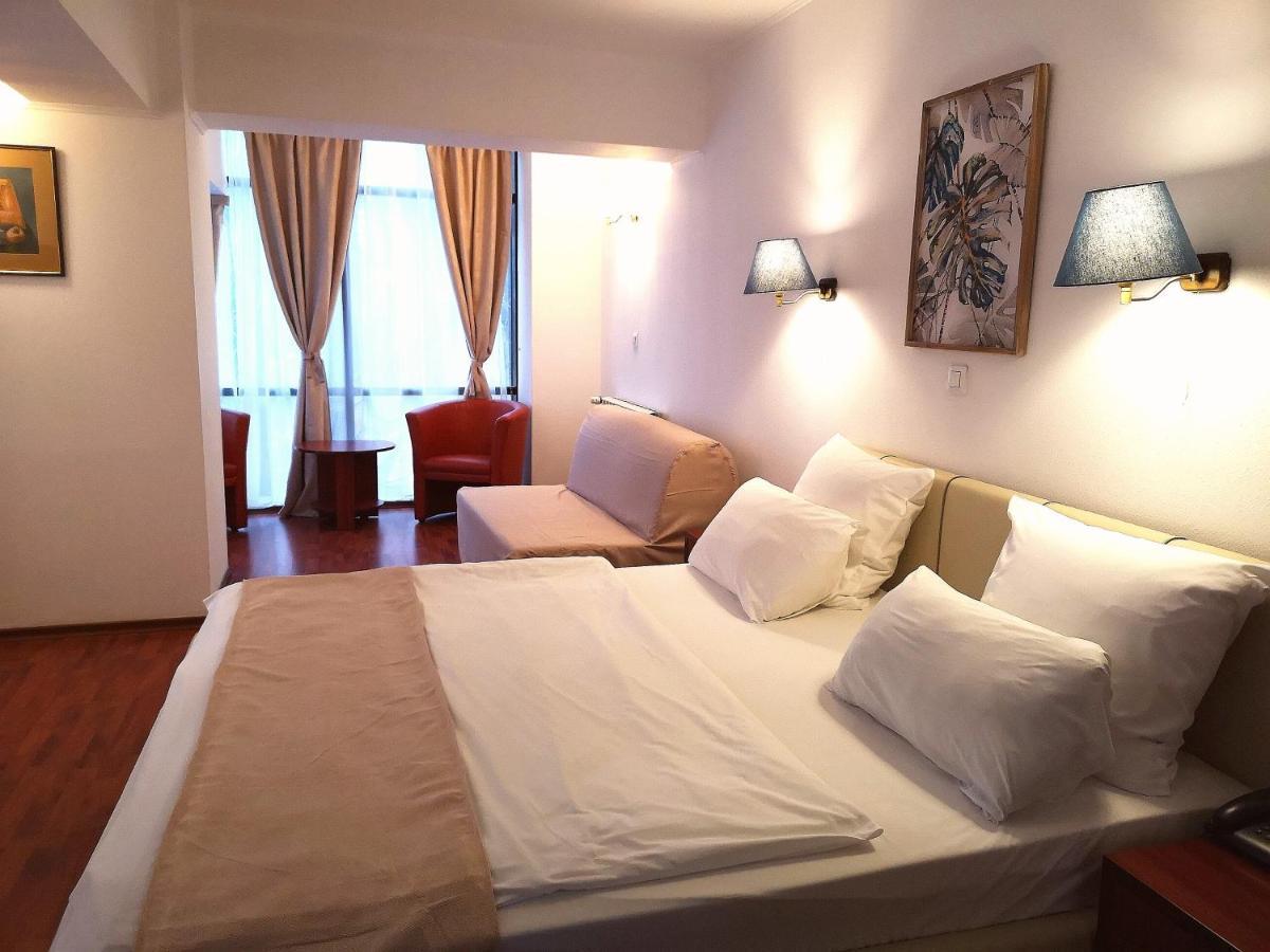 Atrium City Center Hotel 4*