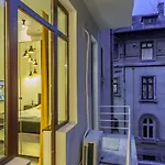 Chateau: Upscale Suites In Bucharest\'S Historical Center!