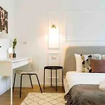 Bright Apartment - Top Location - City Balcony