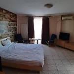 Old Town New Spacious Apartment