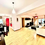 Herastrau Park Apartment