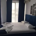Hotel Blue