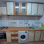 Apartament 3 camere, dotat cu toate utilitățile