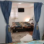 Otto Nu Primesc Santieristi Si Petrecareti Anuntati Ma Cu Doua Ore Inainte Sa Fac Focul