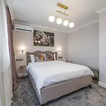 Bright House Cantemir