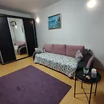 Radu\'S Guest House