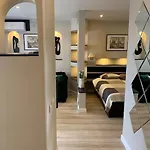Wonderful University Studio