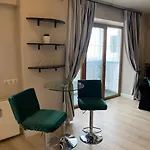 Wonderful University Studio