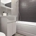Modern 1Br Apartment With Wifi, Parking And Self Check In